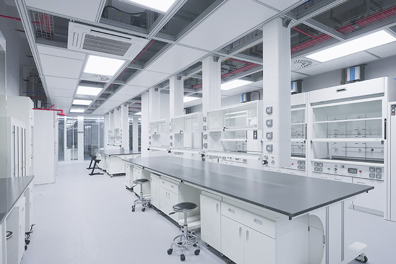 化州实验室革新：安全与科技的现代融合
